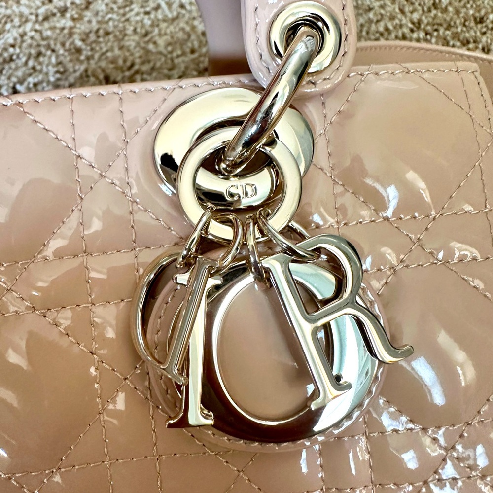 woman fashion bag